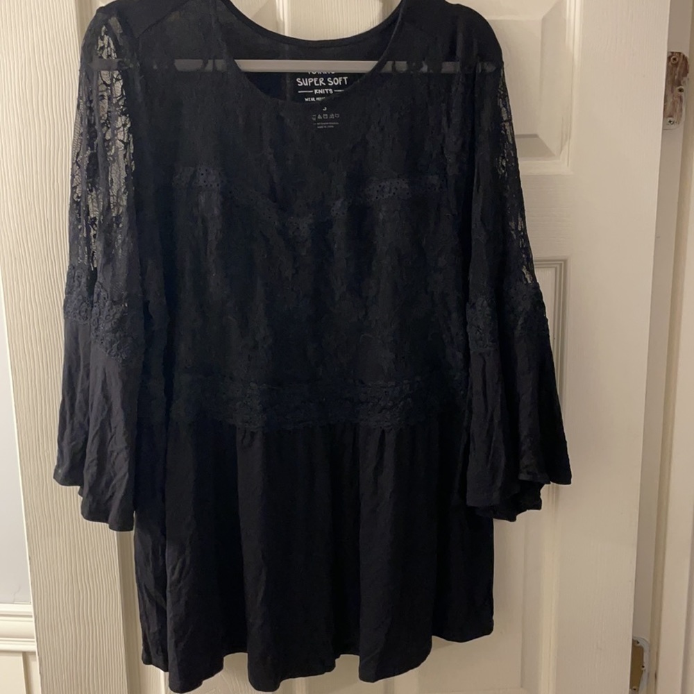 Womans Torrid size 3 black lace bell sleeve top